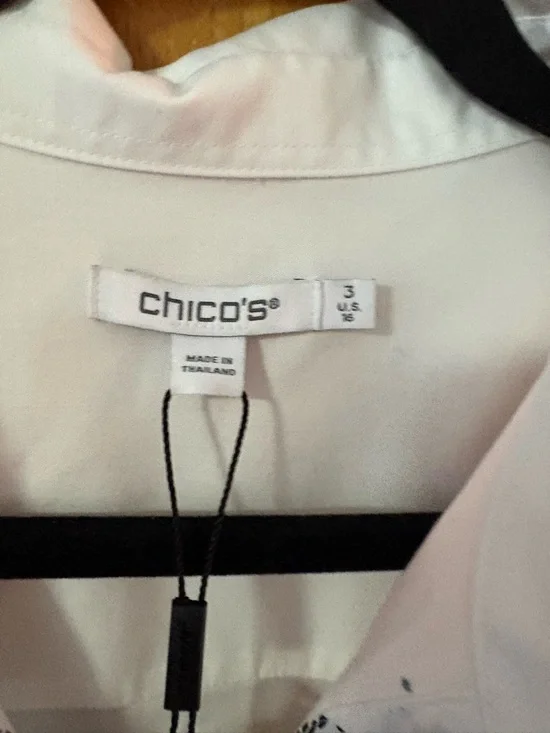 Chico's No Iron Pocketed, White and Black Leaf Print tunic Shirt 3(XL) - Picture 3 of 9